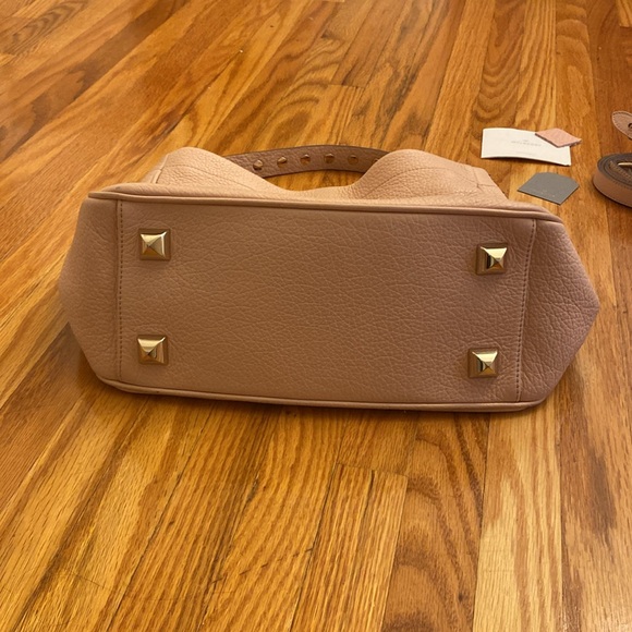 Mulberry Large Eliza Hobo Bag in Blush Pink with Crossbody Strap - Picture 6 of 16